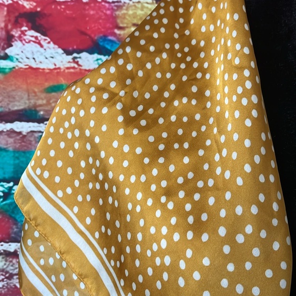 Angela O'Brien Cleobella Vegan Silky
Scarf - Like New 0179 - Picture 3 of 7